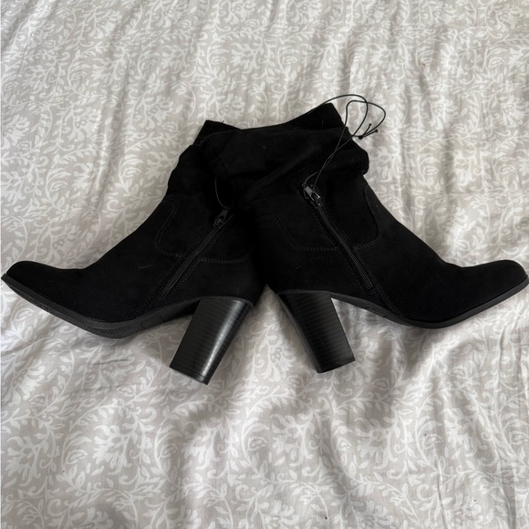 BRAND NEW!!! Saraaf Elegant Black Heeled Boots - Picture 6 of 6